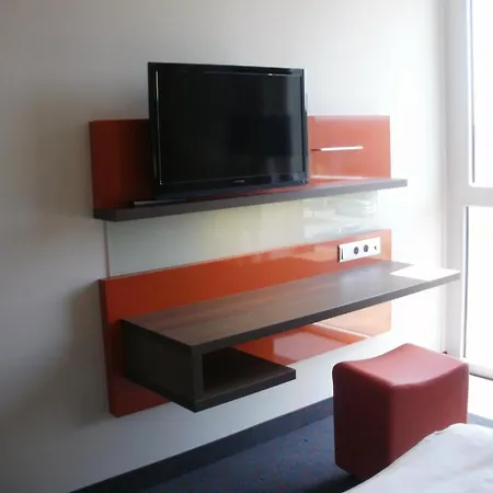 Ξενοδοχείο Iq-hotel 2*