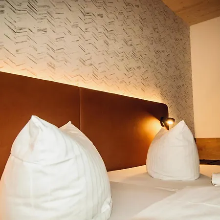 Ξενοδοχείο Iq-hotel 2*