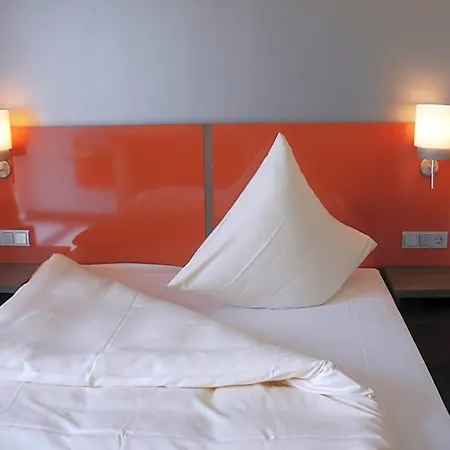 Iq-hotel