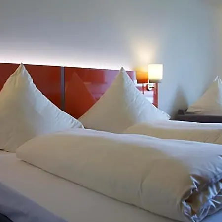 Ξενοδοχείο Iq-hotel 2*