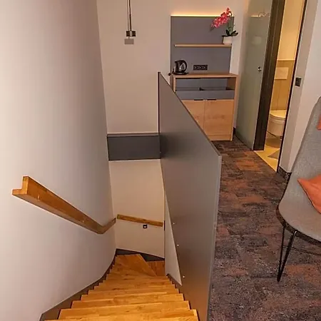 Ξενοδοχείο Iq-hotel 2*